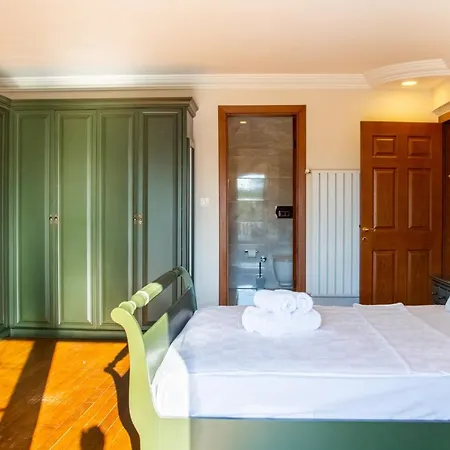Villa Lux W Pool Garden 3 Min To Sea In Çeşme