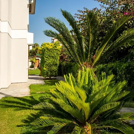 Villa Lux W Pool Garden 3 Min To Sea In Çeşme